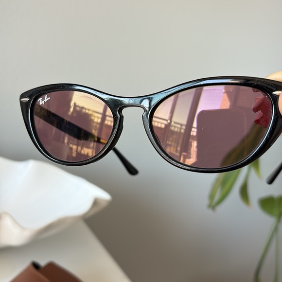 Ray-Ban cat eye sunglasses- purple lenses - Picture 4 of 11